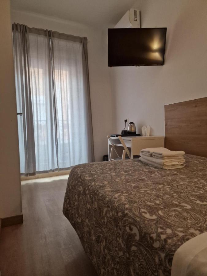 Hostal Esparteros Мадрид Екстериор снимка