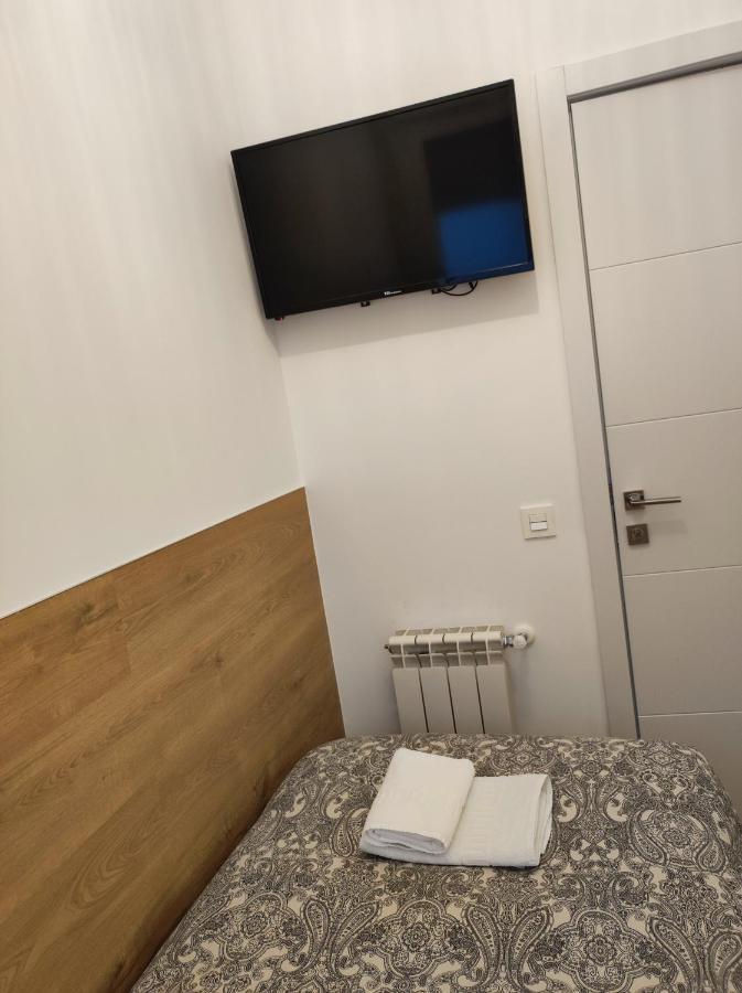 Hostal Esparteros Мадрид Екстериор снимка