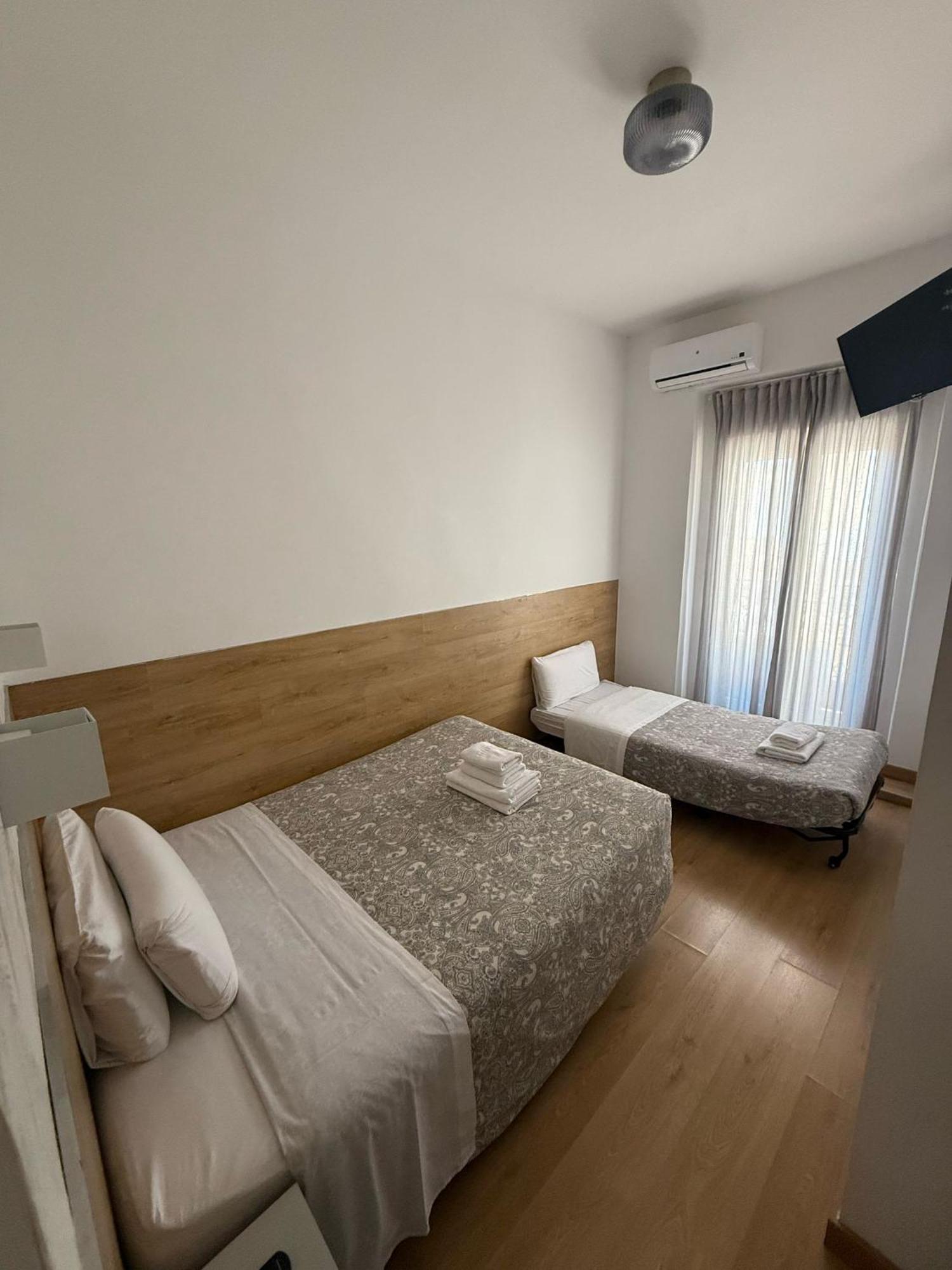 Hostal Esparteros Мадрид Екстериор снимка