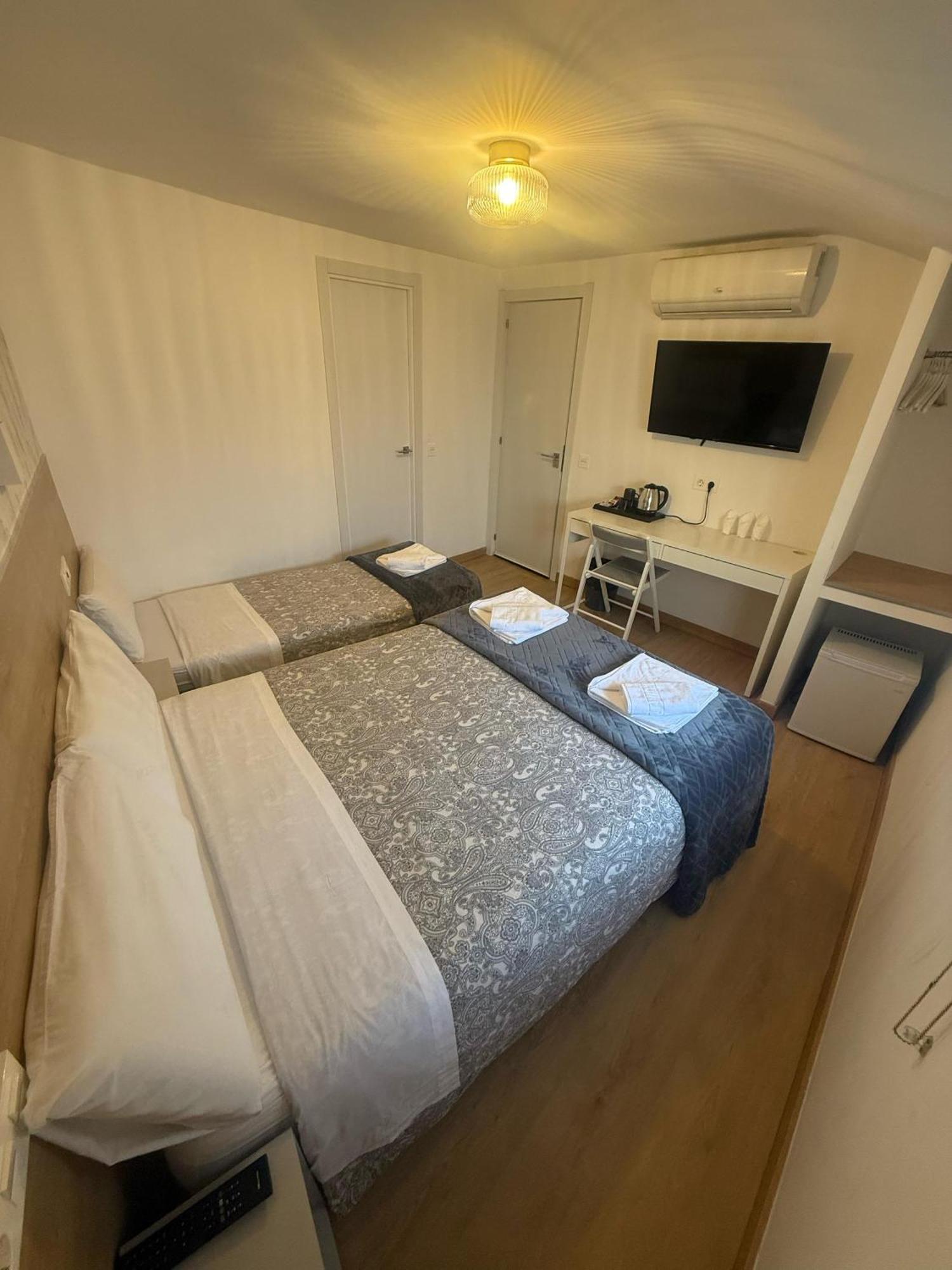 Hostal Esparteros Мадрид Екстериор снимка